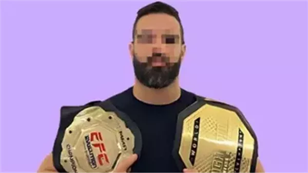  مدرب الكيك بوكس