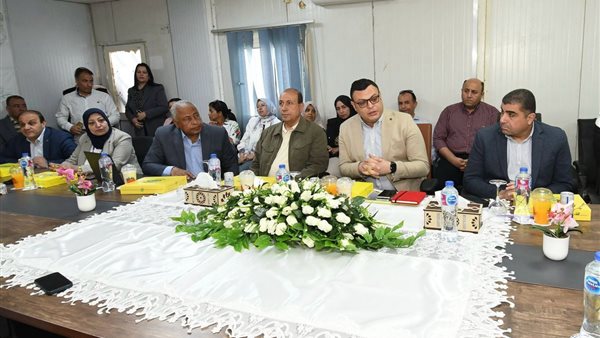 جانب من اجتماع وزير