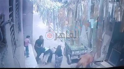 ضربها بالحزام بسبب الميراث.. ضبط المتهم بالاعتداء على شقيقته وسحلها في الشارع بطنطا