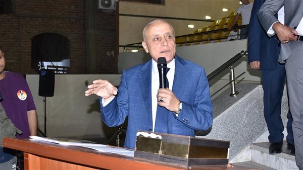 محافظ الأقصر المهندس