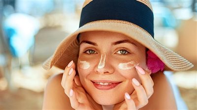 أضرار إهمال وضع الصن بلوك يوميًا.. تعرف عليها