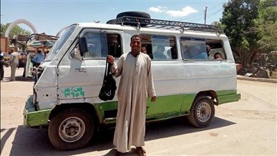 سائق يُعيد حقيبة بها 10 آلاف جنيه.. ويرفض المكافأة: اتربيت على الحلال