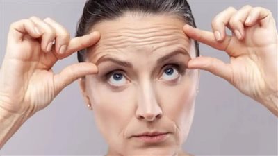 أبرزها مشاكل البشرة.. علامات تشير لأزمات صحية بالمعدة 