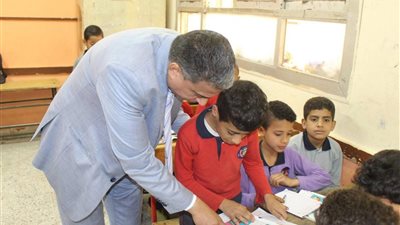وكيل تعليم الجيزة: تسليم أجهزة التابلت للطلاب خلال 24 ساعة