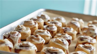 وصفة السينابون الأصلي.. ما هي طريقة عمل مخبوزات بالقرفة والسكر؟