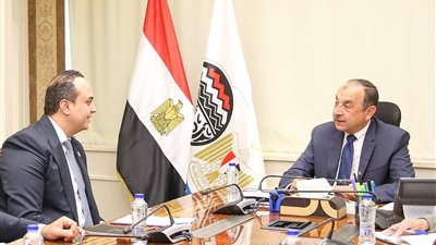 توفير المستلزمات الطبية وتطوير المنشآت.. تعاون بين قطاع الأعمال وهيئة الرعاية الصحية 