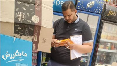 وكيل صحة السويس: إعدام 650 كيلو أغذية منتهية وغلق 11 منشأة تمثل خطرًا على الصحة العامة 