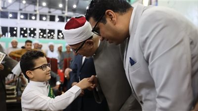 نائب محافظ الأقصر يشارك في حفل تكريم 2550 من حفظة القرآن الكريم بالساحة الرضوانية