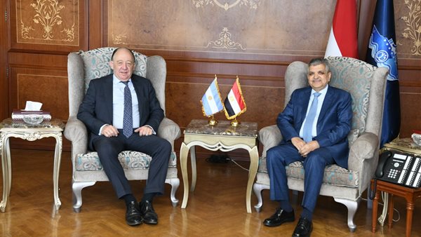 رئيس هيئة قناة السويس