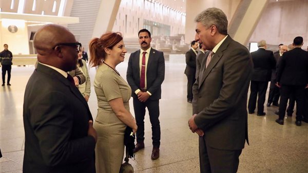  شريف فتحي وزير السياحة