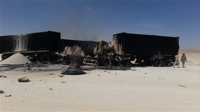 مصرع وإصابة 4 أشخاص إثر اشتعال 3 سيارات نقل على طريق القطامية بالسويس 