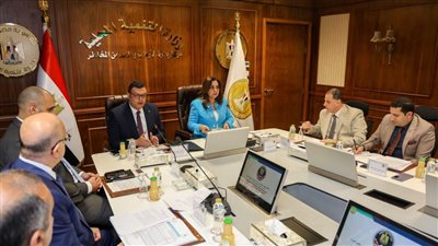 التنمية المحلية: تشكيل لجنة لإعداد مقترحات تفصيلية لتبسيط إجراءات تراخيص المحال العامة