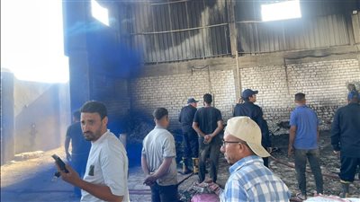 السيطرة على حريق داخل مصنع بلاستيك بالمنيا