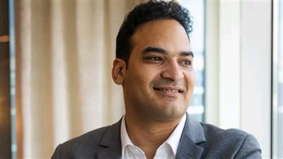 حقيقة هروب رجل الأعمال أمير هلالي