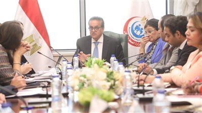  وزير الصحة يلتقي وفد الوكالة الفرنسية للتنمية لبحث مشروعات الرعاية والتوسع في التدريب