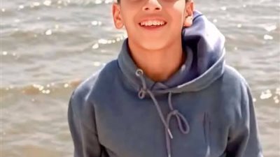 وصول المتهمين بقتل الطفل أدهم إلى محكمة جنايات الأحداث بكفر الشيخ لبدء محاكمتهم