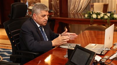 رئيس هيئة قناة السويس: تطورات الأوضاع بالبحر الأحمر علامة جيدة ومؤشر إيجابي لعودة الملاحة بالمنطقة