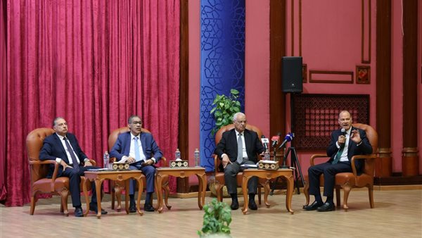  الكاتب الصحفي ضياء