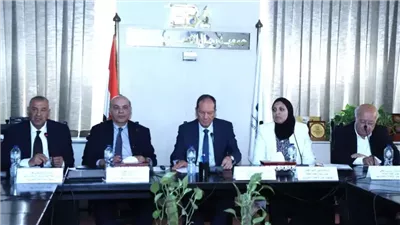 رجال الأعمال تبحث فرص الاستثمار في استراتيجية الدولة لتحقيق أمن الطاقة في مصر 