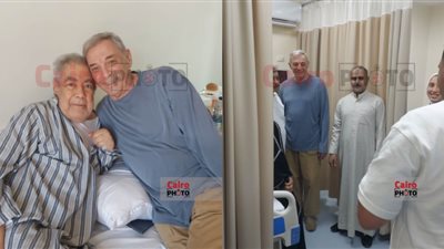 في لفتة إنسانية.. محمود حميدة يطمئن على مرضى القلب خلال زيارته للفنان صبري عبد المنعم