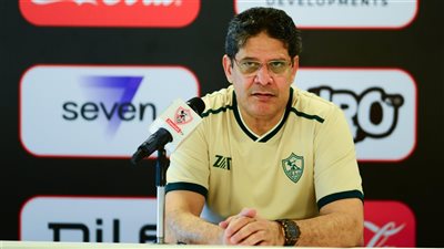 كواليس جلسة أيمن الرمادي مع لاعبي الزمالك قبل مواجهة بيراميدز 