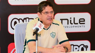 أيمن الرمادي: أرفض وصف أداء الزمالك بالعشوائي.. ولا أشغل بالي باستفزاز أحد