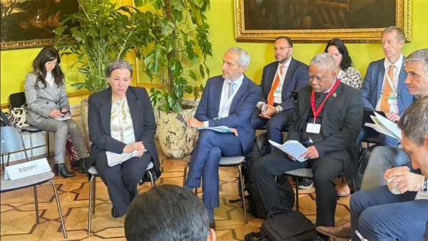 وزيرة البيئة 