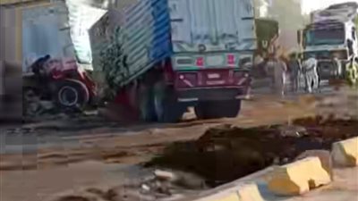 استدعاء مفتش الصحة لمعاينة جثماني ضحيتي حادث تصادم على الطريق الإقليمي بالمنوفية| صور