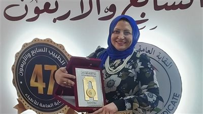 تقديرًا لجهودها الإنسانية.. نقابة الأطباء تكرم هبة راشد ومؤسسة مرسال| صور