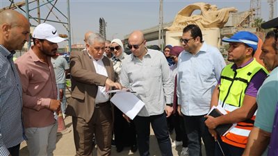 محافظ بني سويف يتابع أعمال تنفيذ كوبري الشاملة.. ويوجه بسرعة نقل خط الغاز لتسريع وتيرة المشروع