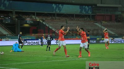 موعد مباراة الأهلي وسيراميكا كليوباترا في الدوري المصري 2025-2026 وكيفية مشاهدتها 