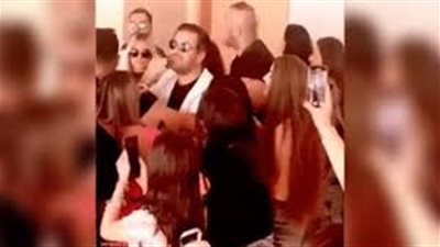 زوج يطلق زوجته بسبب ذهابها لاستقبال راغب علامة في المطار.. والقصة تُشعل الجدل بالأردن