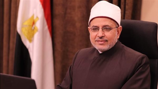  الدكتور سلامة داود،