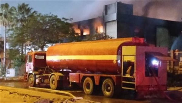 جانب من الحريق 