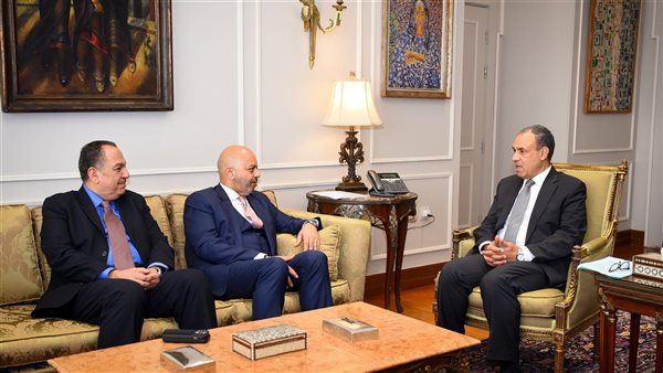 وزير الخارجية خلال