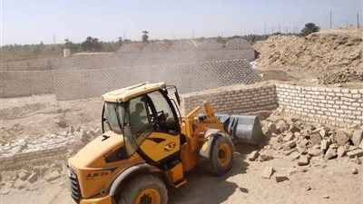 شهيد الواجب.. محافظ أسوان ينعى وفاة مسؤول بالوحدة المحلية لمدينة إدفو خلال حملة لإزالة التعديات 