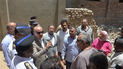 محافظ الأقصر يتابع إزالة 4 حالات تعدٍ بمركز البياضية ضمن الموجة 26 للتصدي للتعديات على أراضي الدولة