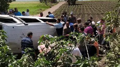 إصابات في حادث انقلاب ميكروباص يحمل طلابًا بالزقازيق