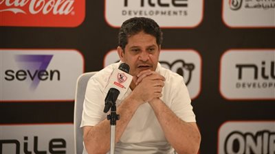 للرد على العروض.. أيمن الرمادي يطلب حسم مصيره مع الزمالك