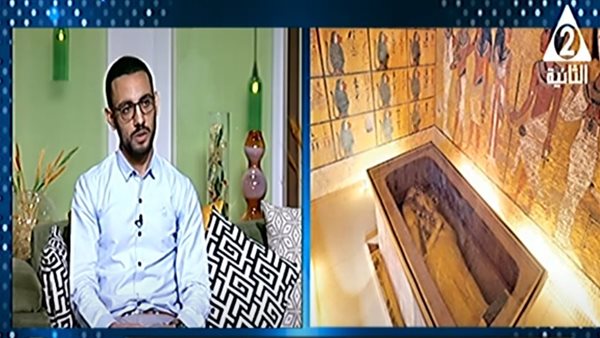 الكاتب الصحفي مينا