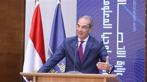 الدكتور عمرو طلعت