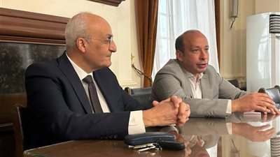  لقاء تفاعلي حول مهارات القيادة يجمع بين عميد طب قصر العيني والطلاب المقيدين بالكورس