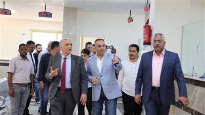 تمهيدًا لافتتاحه.. وفد من وزارة الخارجية يتفقد مكتب توثيق وزارة الخارجية بالبحر الأحمر