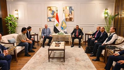 محافظ جنوب سيناء يبحث مع وفد وزارة الشباب مشروع إنشاء مركز تدريب المرتفعات بسانت كاترين