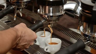 دراسة تحذر: كوب القهوة الصباحي قد يسبب العمى 