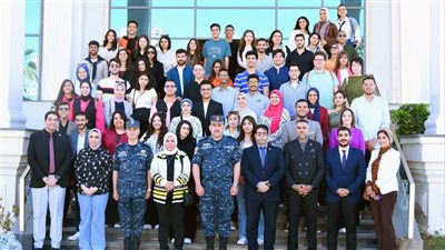 القوات المسلحة تنظم زيارات ميدانية لوفد من القيادات الشبابية الإعلامية المصرية والأوروبية لعدد من المنشآت العسكرية 