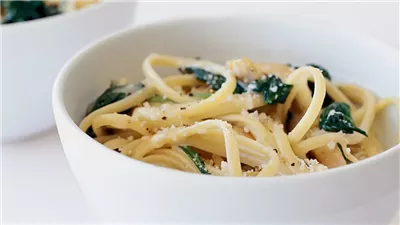 بمقادير بسيطة.. طريقة عمل مكرونة بالزبادي والثوم