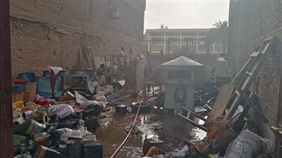 السيطرة على حريق مخزن مصنع حلويات بشبرا الخيمة 