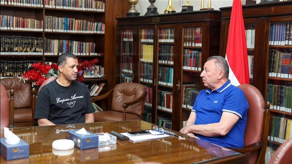 محمود الخطيب رئيس