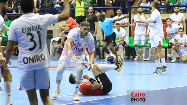 يد الأهلي والزمالك